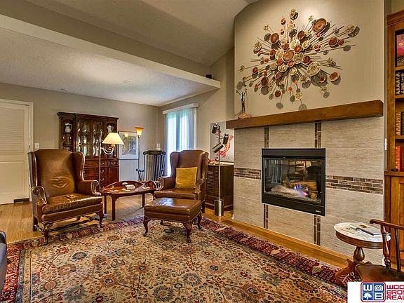 5th image of 4410 Waterbury Ln