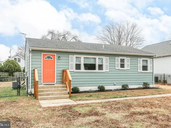 150 5th St, Colonial Beach, VA 22443