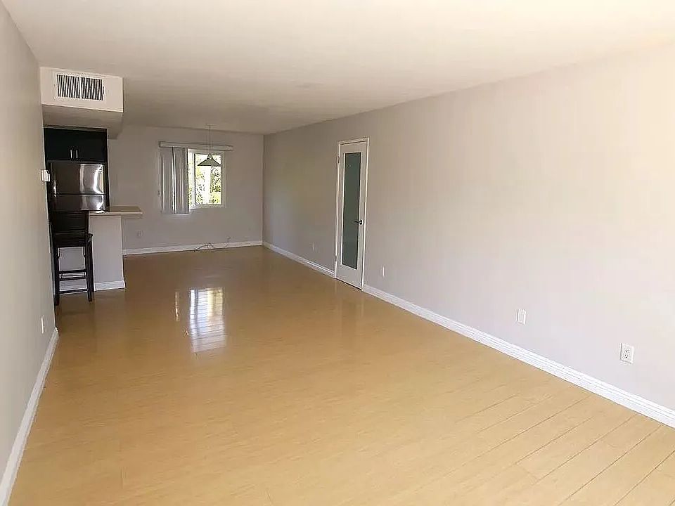 1st image of 4405 Matilija Ave APT 8