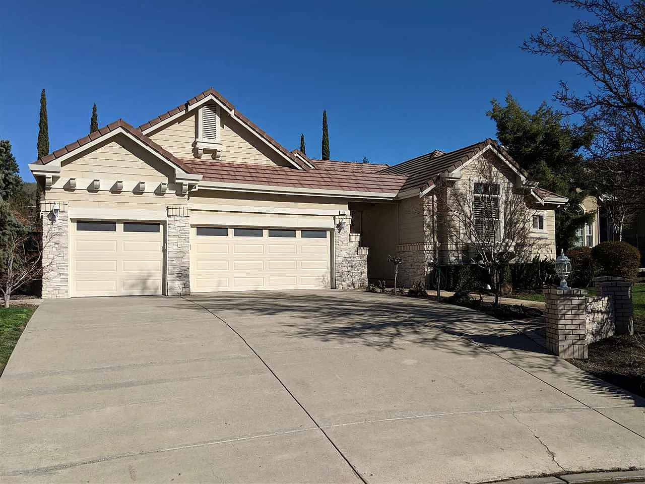 128 Lasata Ct photo 1