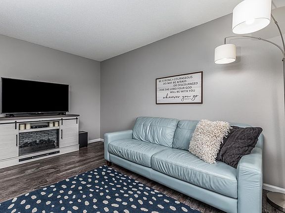 4th image of 2144 Golden Eagle Dr