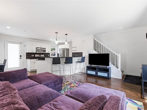 5th image of 706 W 46th St #706