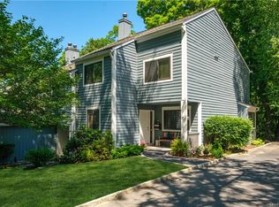 7 Timber Rdg, Mount Kisco, NY 10549