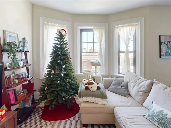 1161 Commonwealth Ave APT 8, Allston, MA 02134