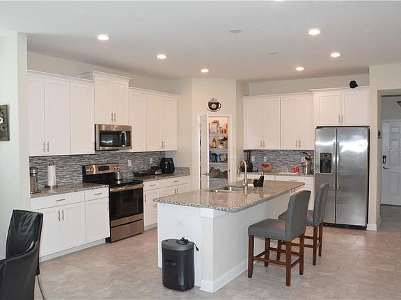 3rd image of 4634 Terry Town Dr