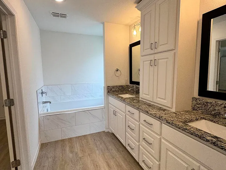 12707 Joliet Ave — Photo 16