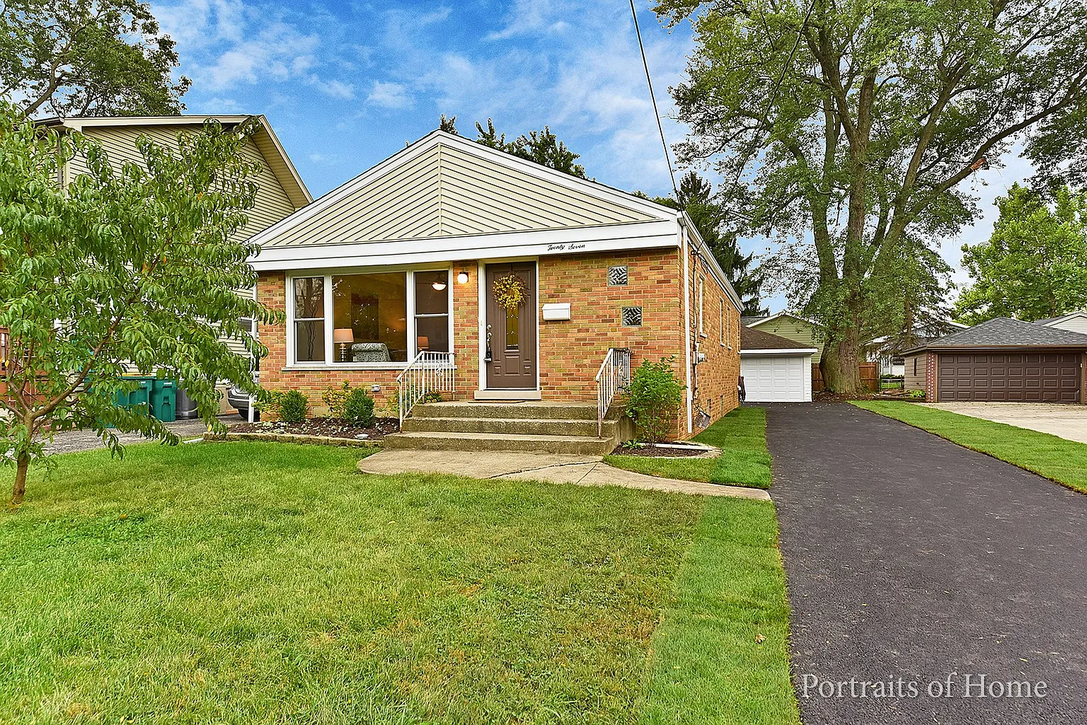 27 E Des Moines St photo 1