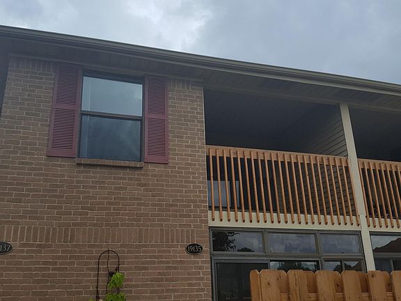 5th image of 19137 Surrey Ln #16