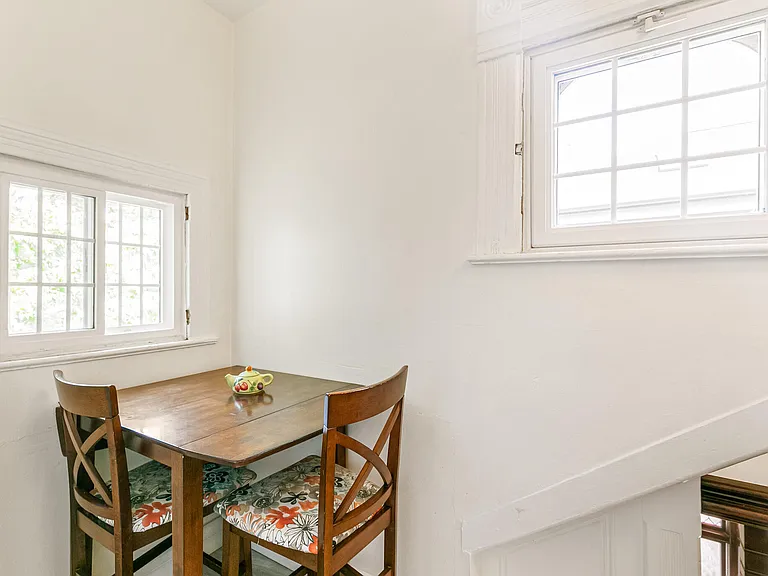 208 S Lincoln St #A — Photo 9