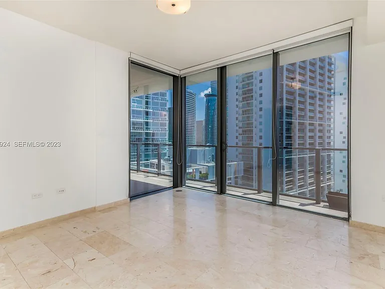 68 SE 6th St #1311 — Photo 10