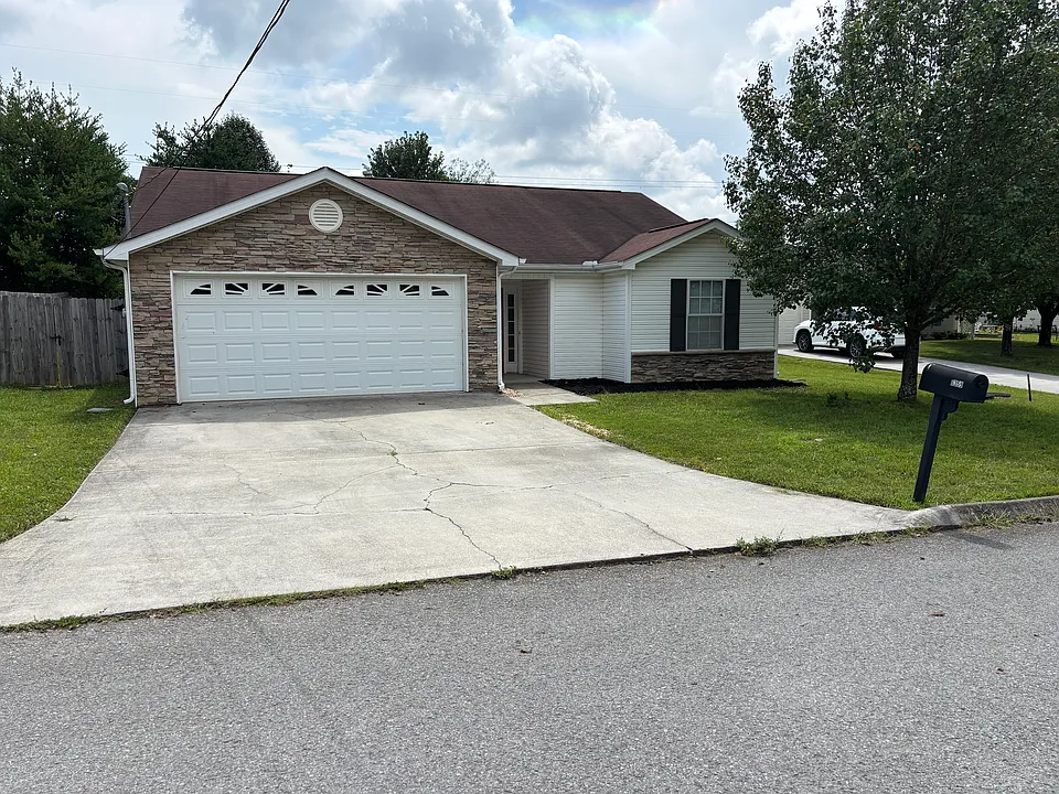6359 Gary Moore Ln