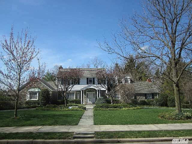 1st image of 14 Vista Dr