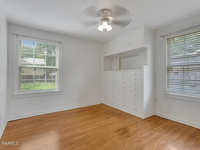 515 Roosevelt St — Photo 8