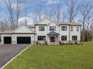 69 Grandview Ave, Upper Saddle River, NJ 07458
