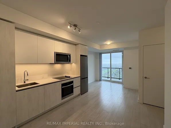 5858 Yonge St, Toronto, ON