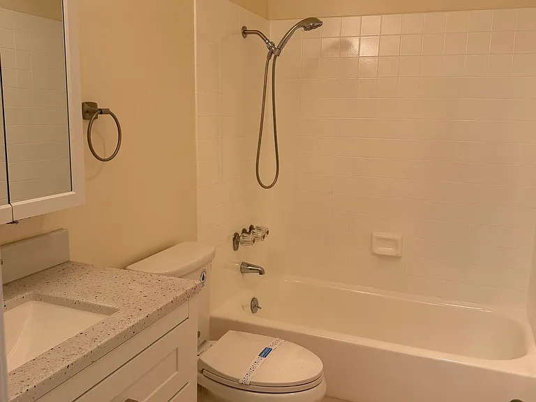 1937 L Ave #24 — Photo 5