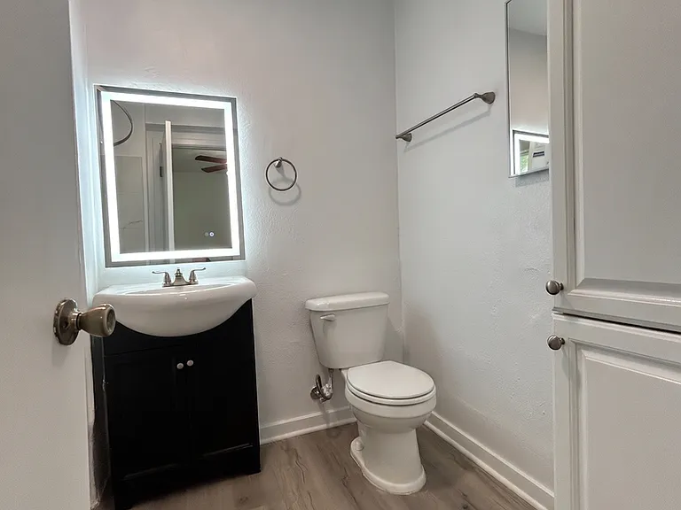 1685-1697 N Summit Avenue 109 #137 — Photo 21
