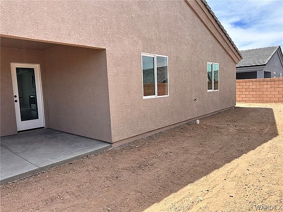 4th image of 782 Vista Grande Drive