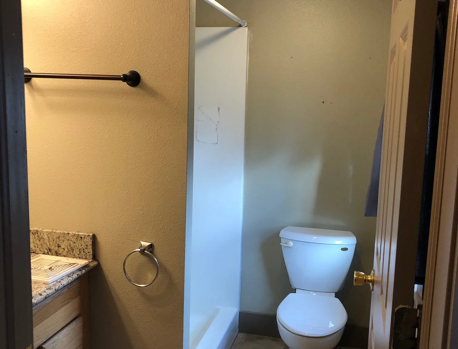 2 bed, $1,200 — Photo 4