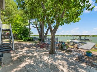 1128 W Lake Dr, Weatherford, TX 76087