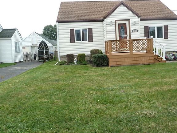 2nd image of 312 Barnsdale Ave