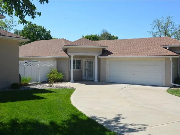 901 NW North Ridge Ct, Blue Springs, MO 64015