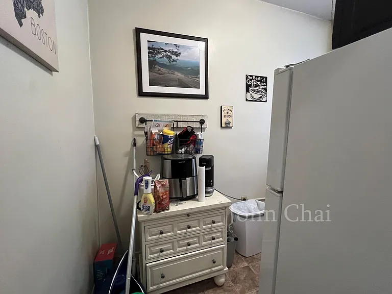 225 Kelton St #1 — Photo 15
