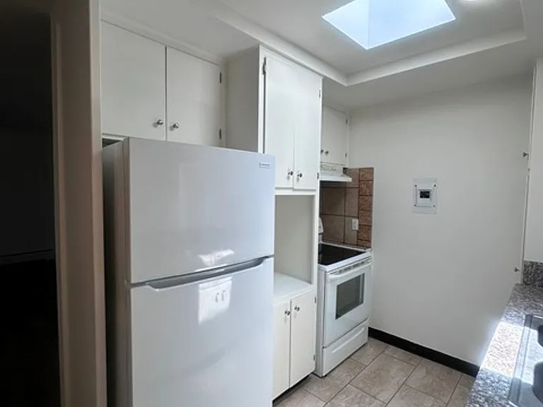 2544 Union St — Photo 45