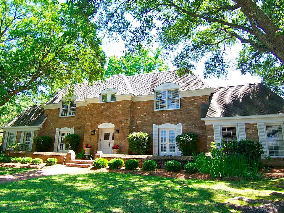 1st image of 11 Belle Wood Dr