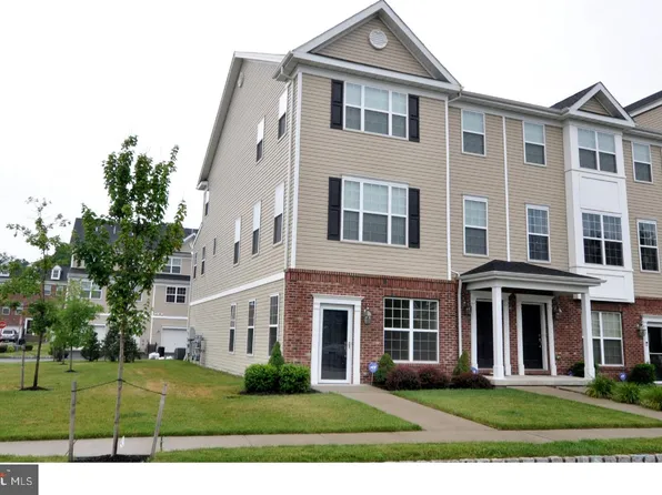 127 Riverwalk Blvd #102, Burlington, NJ 08016