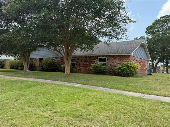 200 Tallwood Dr, Slidell, LA 70458