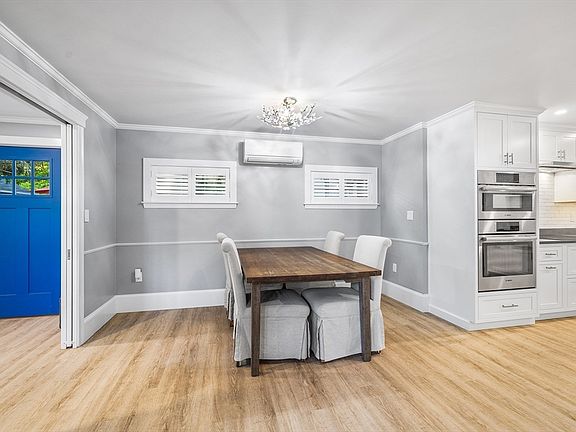 5th image of 8 Granite St