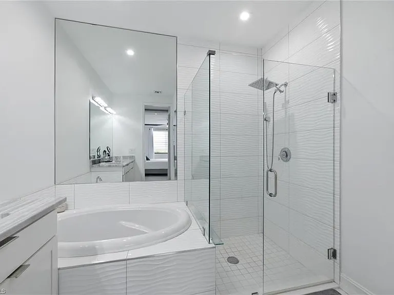 7345 Rockefeller Dr — Photo 23