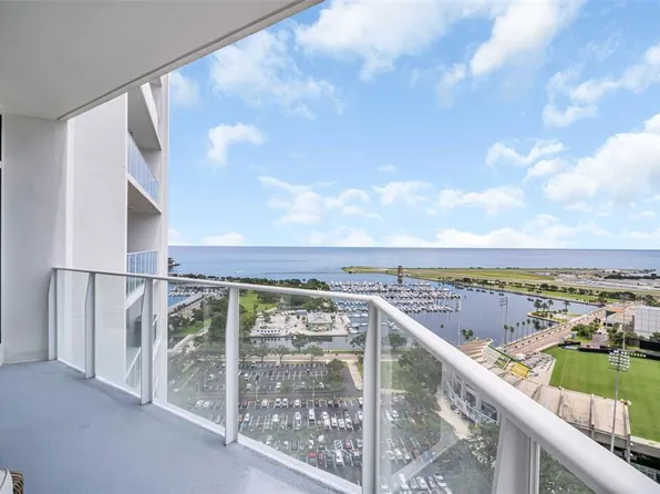 175 1st St S APT 2305, Saint Petersburg, FL 33701