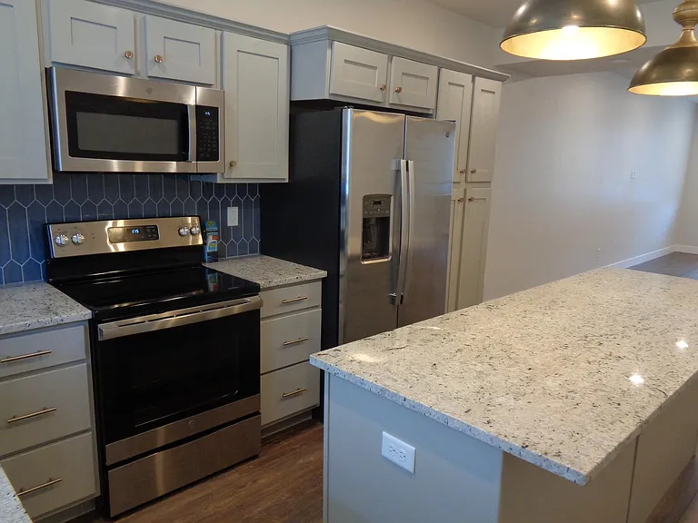 644 E Fort Union Blvd #644 — Photo 2