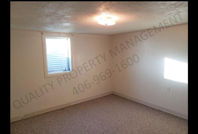 2nd image of 420 1/2 Lola Ln
