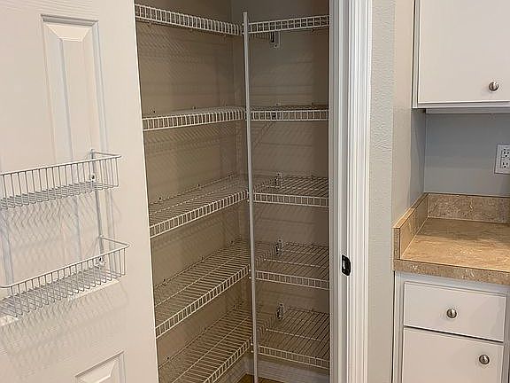 5th image of 1817 Cherry Laurel Dr