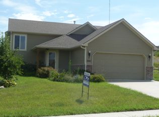 1041 Sandusky Dr, Junction City, KS 66441