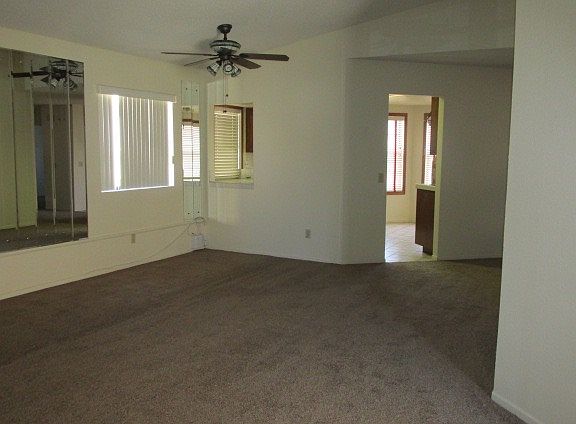 Livingroom/ dinning room