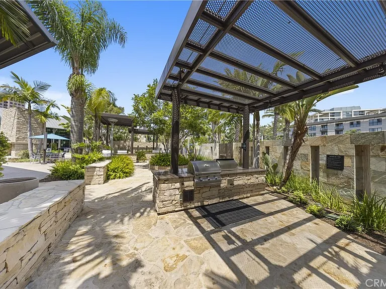 2510 Rivington — Photo 35