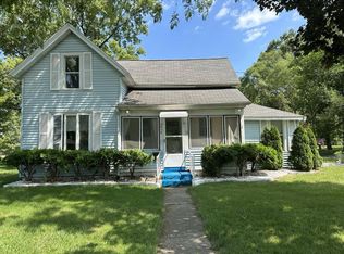 515 E Prairie Ronde St, Dowagiac, MI 49047