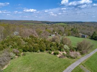 34 Fairmount Rd E, Tewksbury, NJ 07830