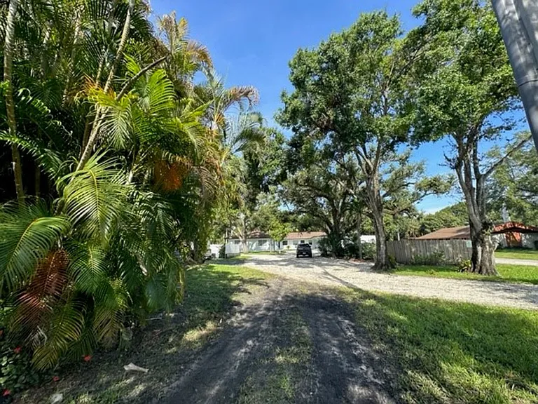3315-3331 SW 15th Ave — Photo 10
