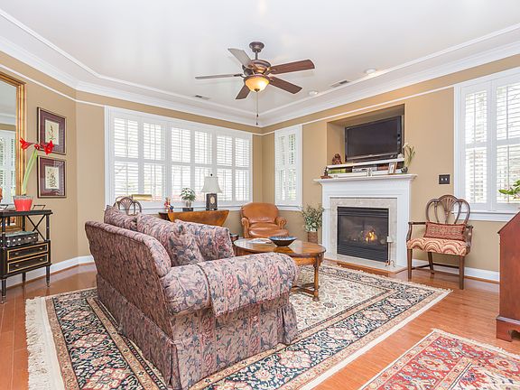 3rd image of 10915 Cedar Creek Dr
