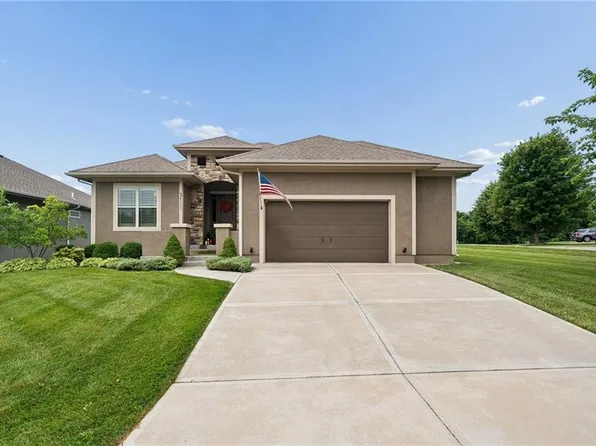 3111 N 118th Ter, Kansas City, KS 66109