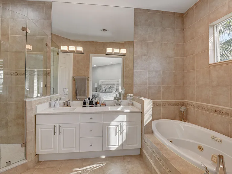 921 Osceola Dr #4 — Photo 33
