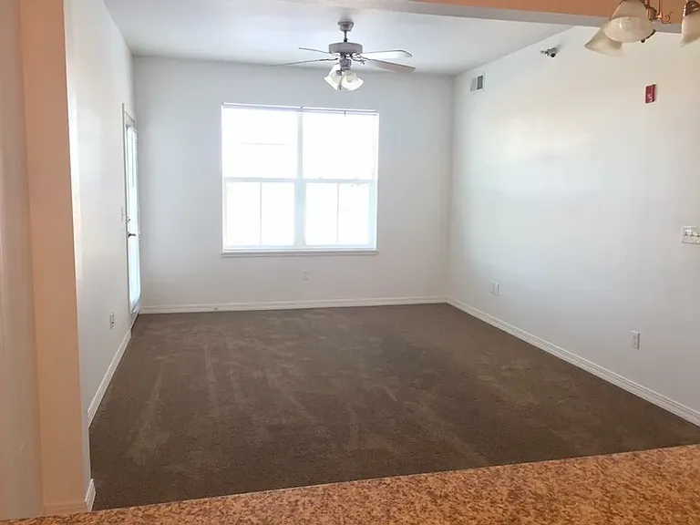 Fox Hills Village Apartments — Photo 6
