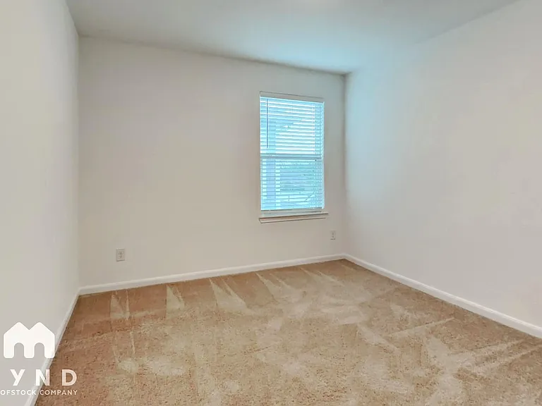 6104 Underwood Way — Photo 12