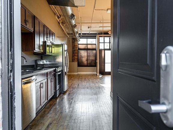 2nd image of 920 Division Ave S APT C