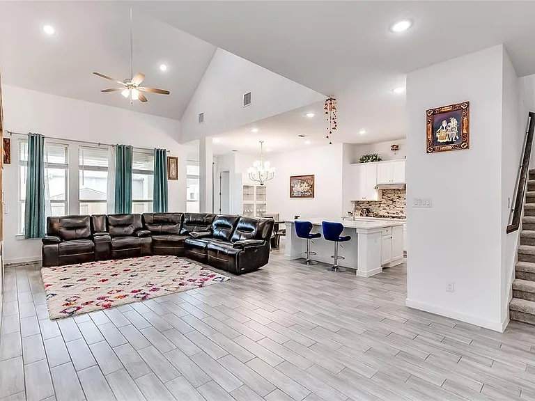 833 Whitetail Dr — Photo 13